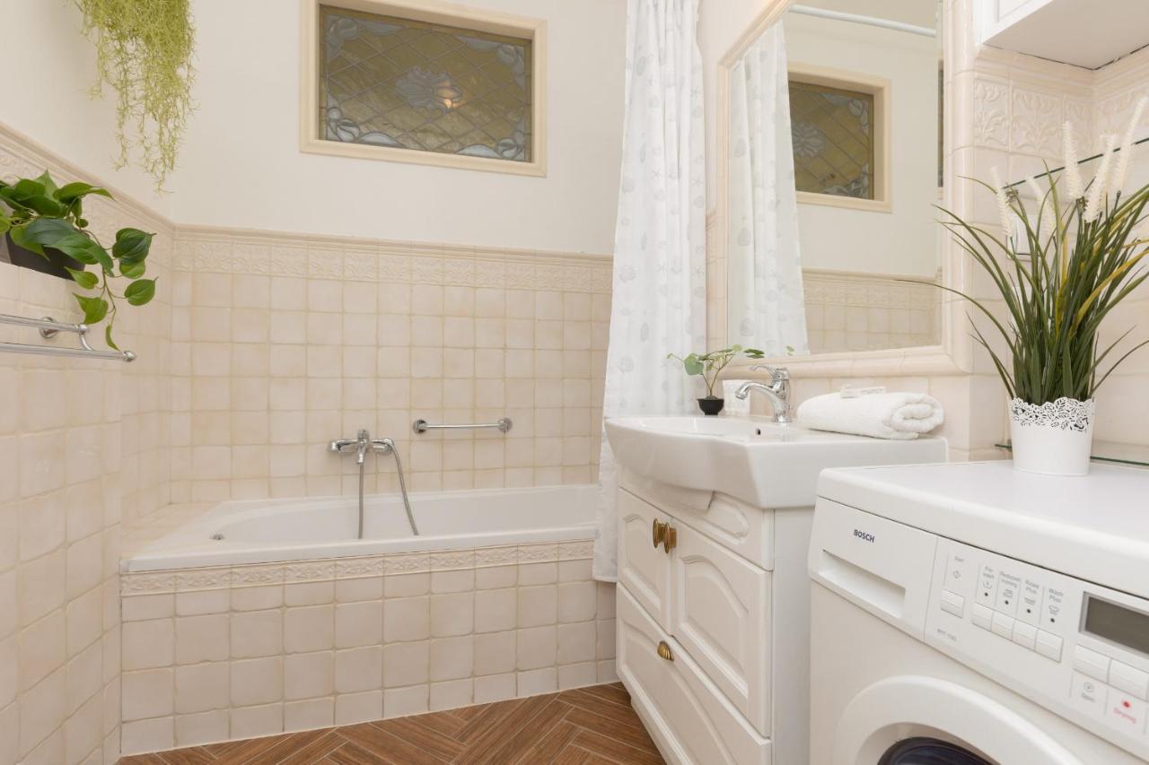 Family Apartment Freta Warsaw Old Town By Noclegi Renters Ngoại thất bức ảnh